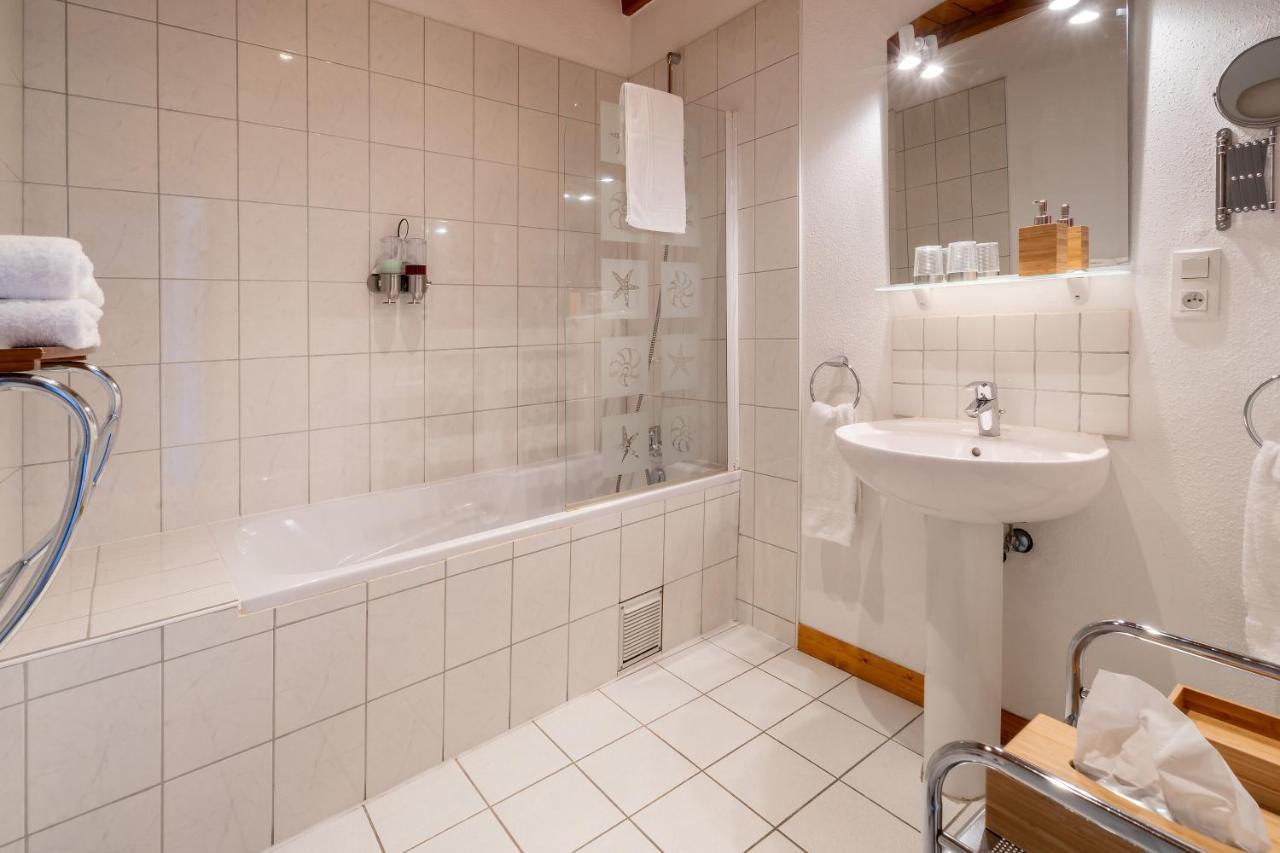 La Cour St-Fulrad - Les Suites Saint-Hippolyte  Esterno foto
